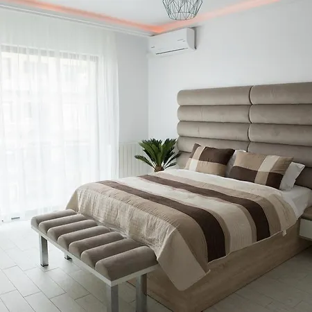 White Sunway Studio מאמאיה